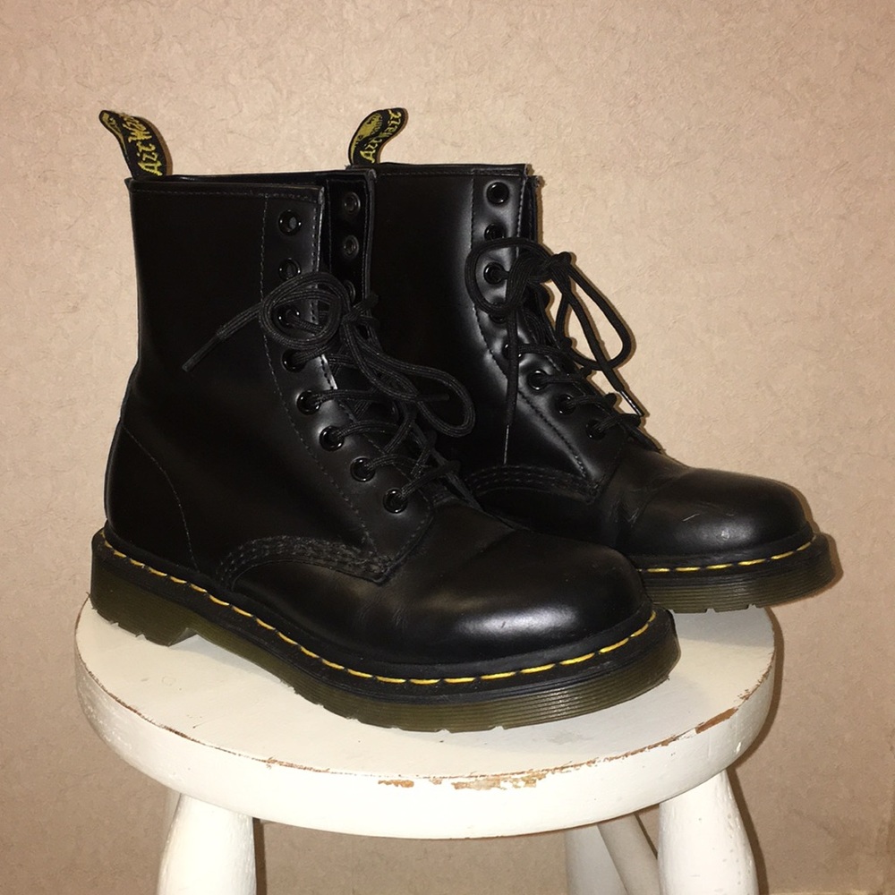 Dr. Martens 1460 smooth boots